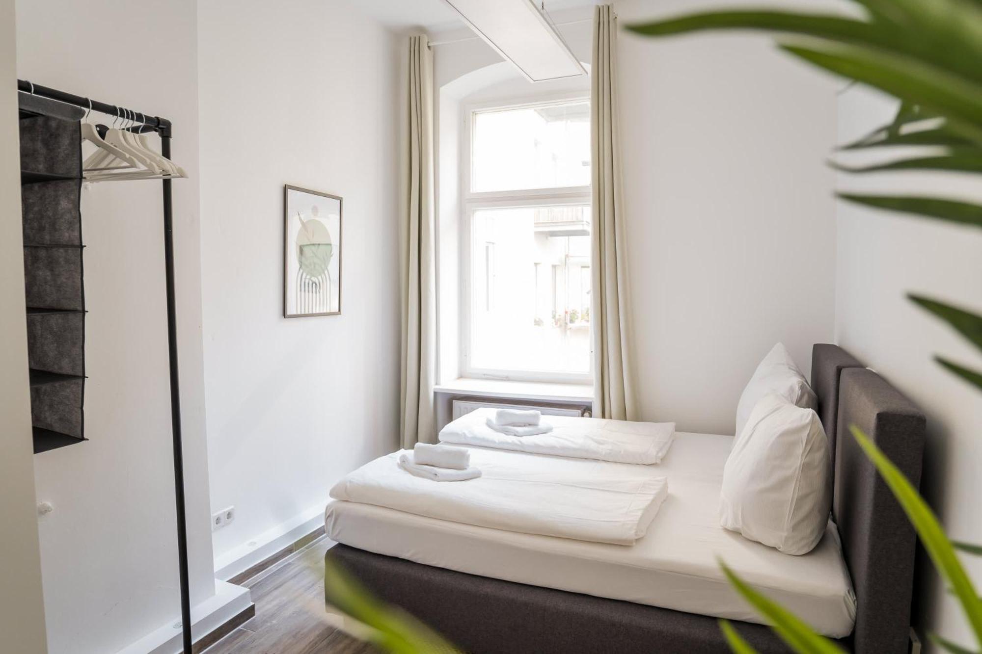 Апартаменты Luxury At Rosenthaler Platz *