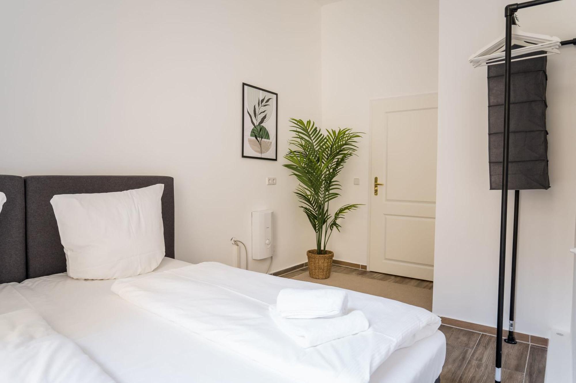 Апартаменты Luxury At Rosenthaler Platz